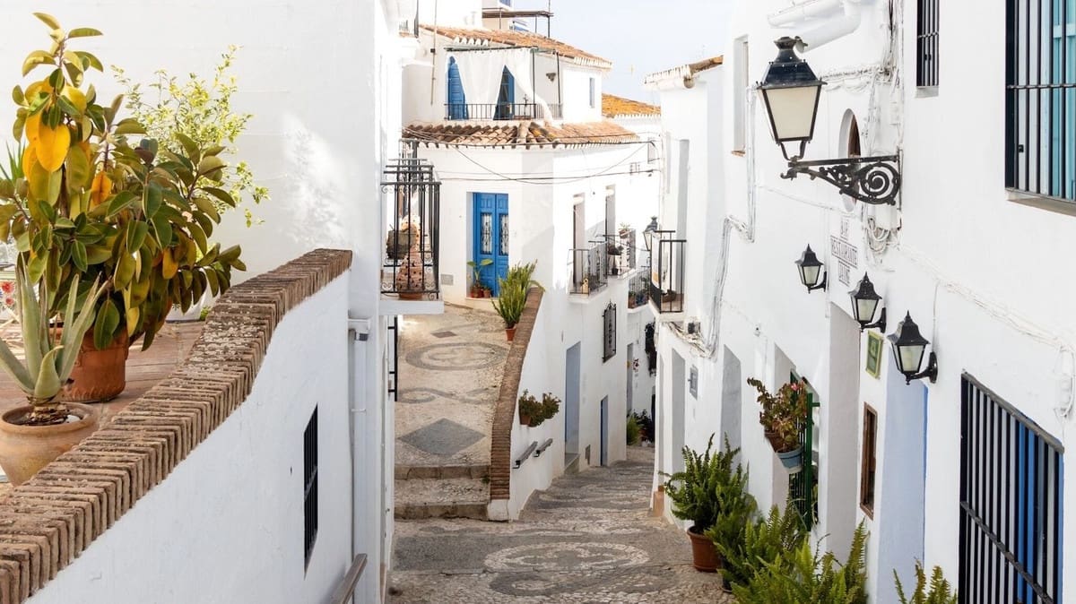 3 soveværelse Villa til salg i Frigiliana med swimmingpool garage - € 480.000 (Ref: 9103947)