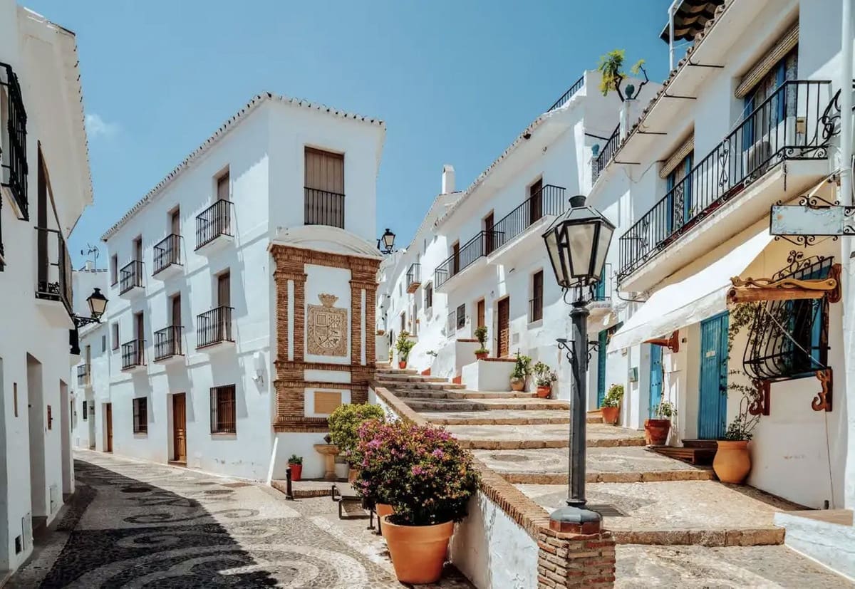 3 soveværelse Villa til salg i Frigiliana med swimmingpool garage - € 480.000 (Ref: 9103947)