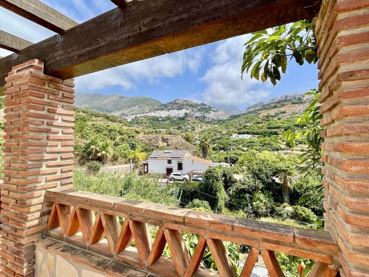 3 soveværelse Villa til salg i Frigiliana med swimmingpool garage - € 480.000 (Ref: 9103947)