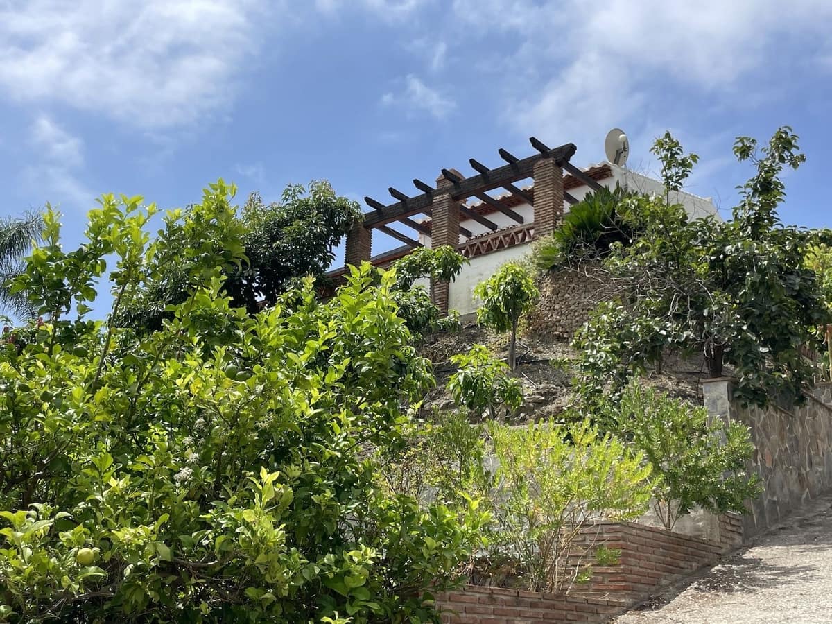 3 soveværelse Villa til salg i Frigiliana med swimmingpool garage - € 480.000 (Ref: 9103947)