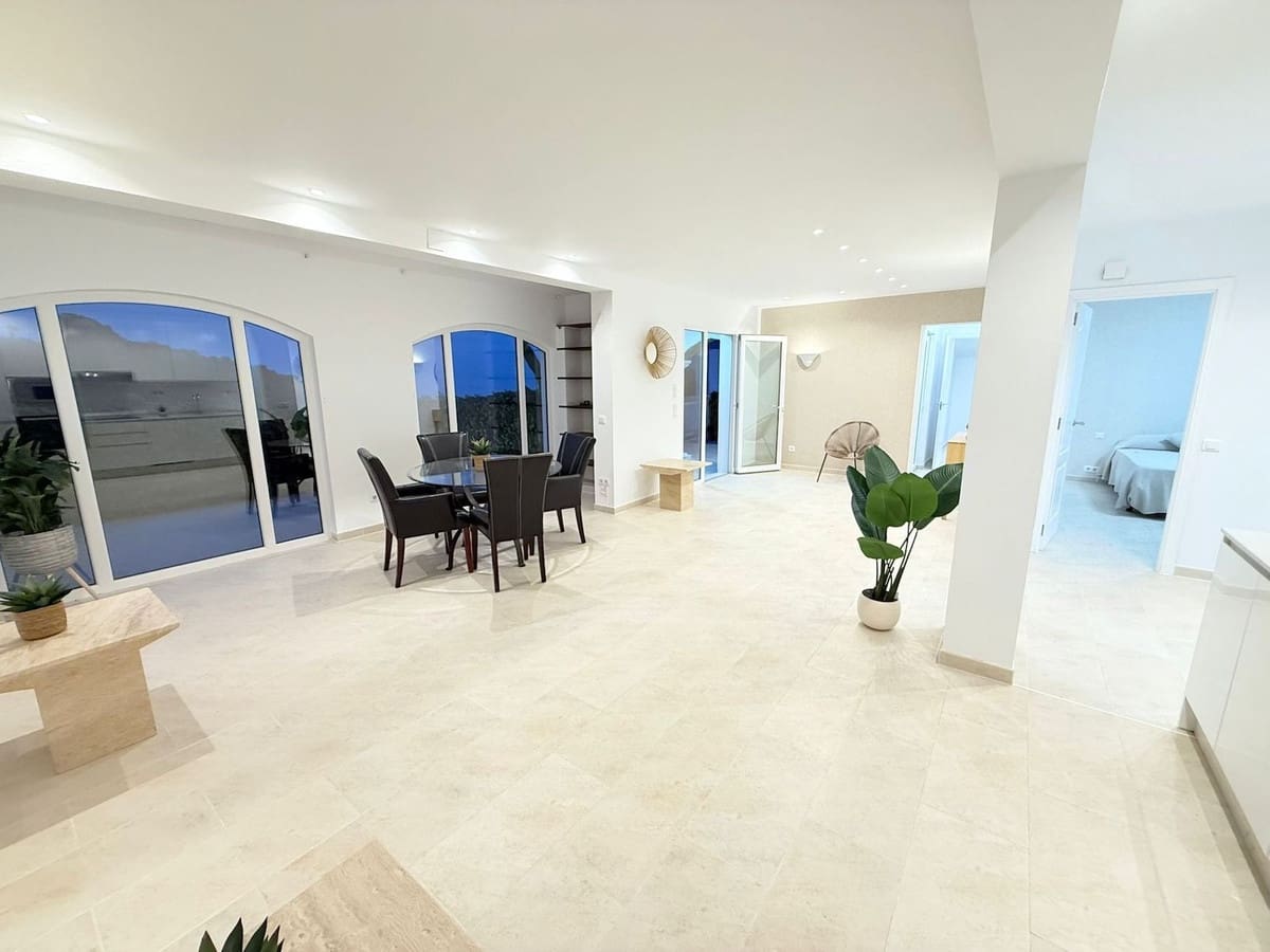 4 sypialnia Willa na sprzedaż w Torrox-Costa z basenem garażem - 475 000 € (Ref: 9133177)