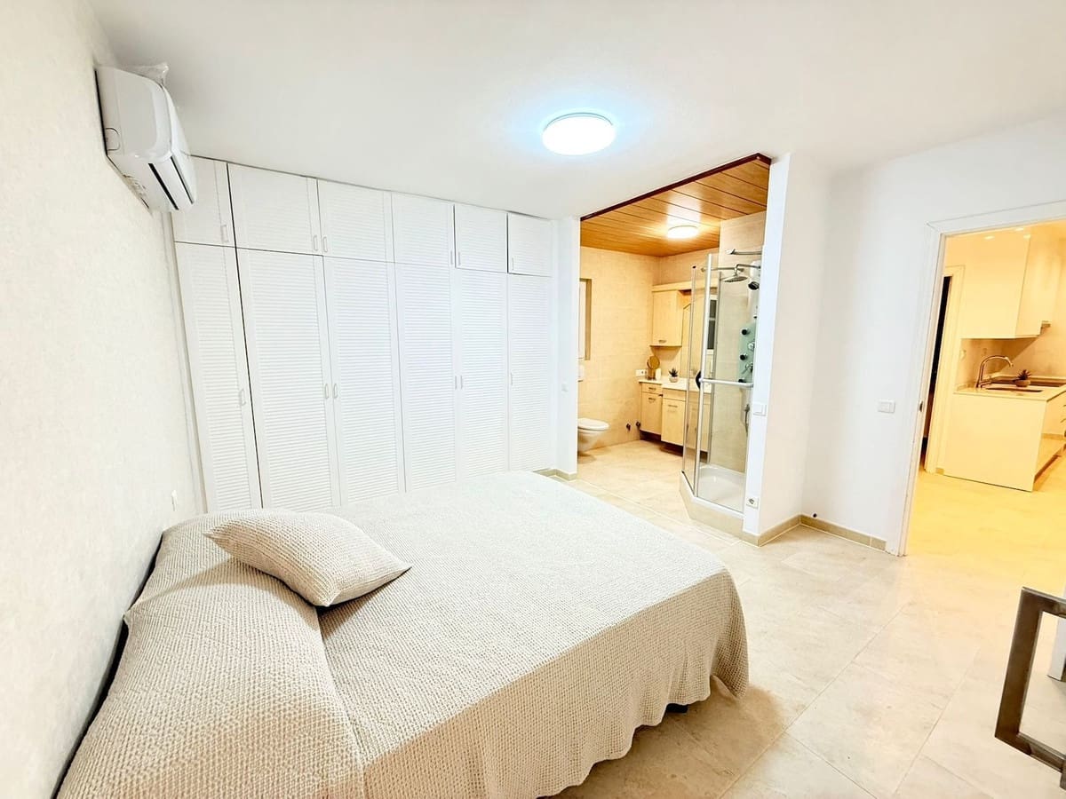 4 sypialnia Willa na sprzedaż w Torrox-Costa z basenem garażem - 475 000 € (Ref: 9133177)