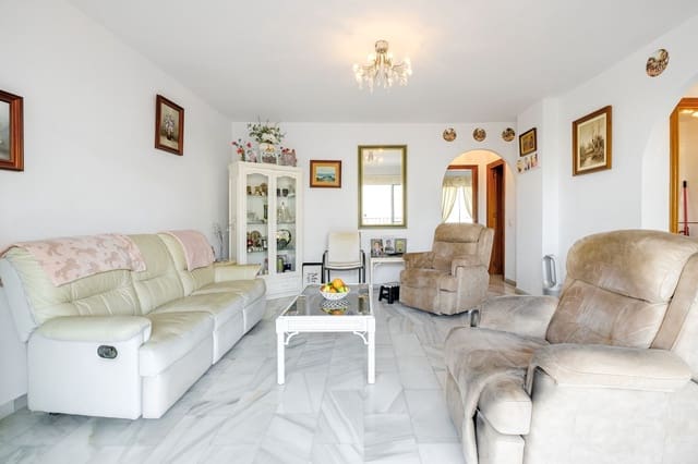 2 makuuhuone Huoneisto myytävänä paikassa Nerja mukana uima-altaan - 499 000 € (Ref: 9150976)