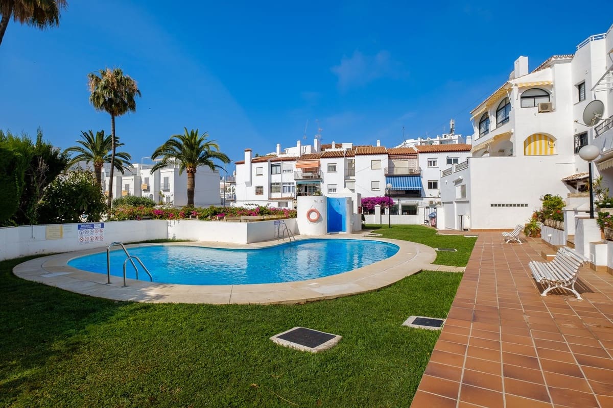 2 chambre Appartement à vendre à Nerja avec piscine - 499 000 € (Ref: 9150976)