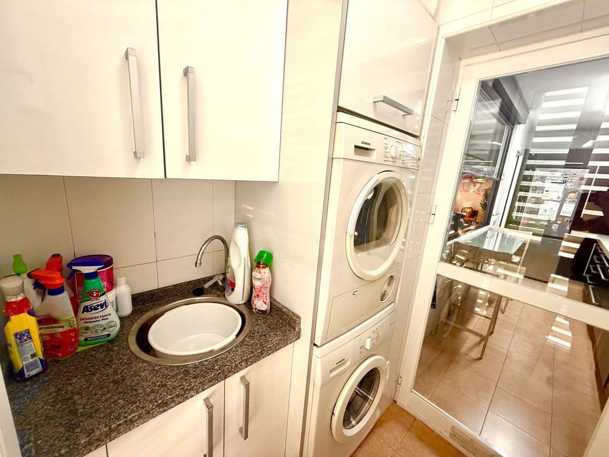 2 soveværelse Lejlighed til salg i Algarrobo Costa med garage - € 275.000 (Ref: 9183301)