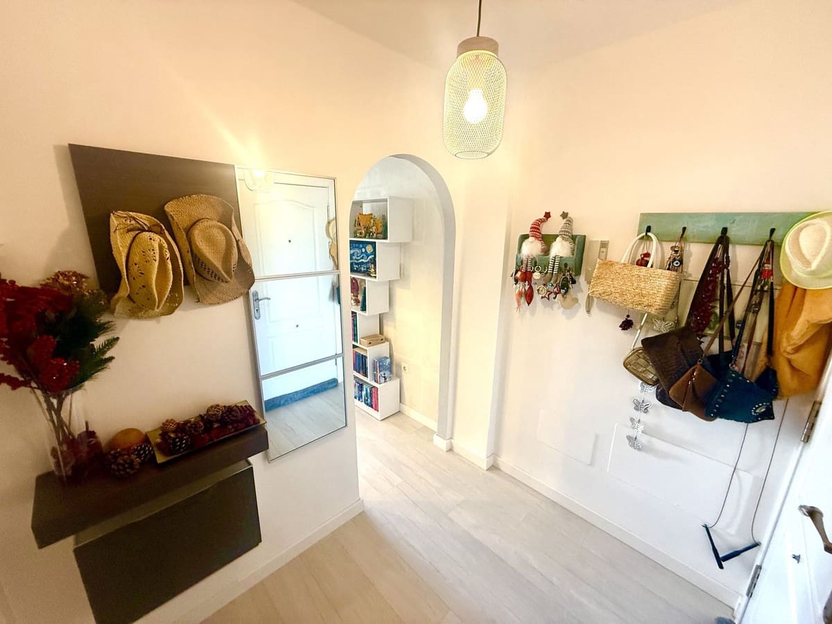 2 soverom Leilighet til salgs i Algarrobo Costa med garasje - € 275 000 (Ref: 9183301)