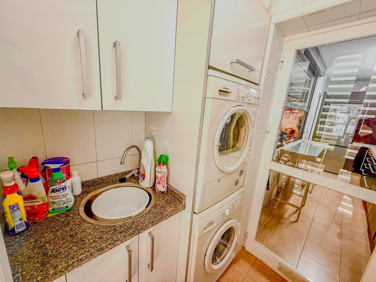 2 soverom Leilighet til salgs i Algarrobo Costa med garasje - € 275 000 (Ref: 9183301)