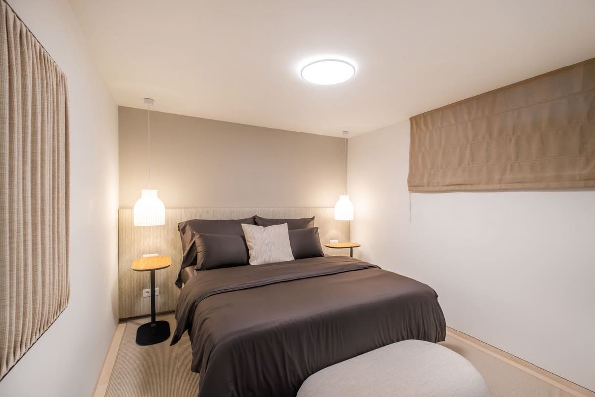 6 slaapkamer Villa te koop in El Paraiso met zwembad garage - € 2.950.000 (Ref: 9186561)