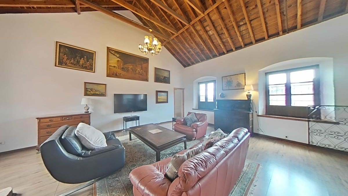 3 sypialnia Willa na sprzedaż w Nerja z basenem garażem - 995 000 € (Ref: 9191785)