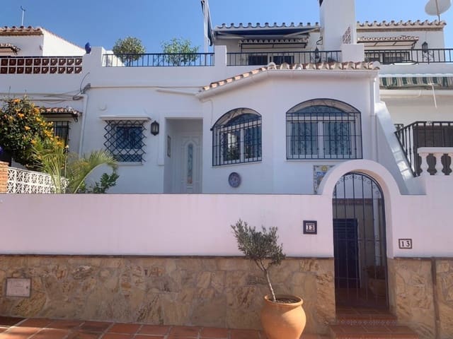 2 soveværelse Byhus til salg i Nerja med swimmingpool - € 359.000 (Ref: 9191840)