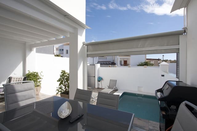3 soveværelse Byhus til salg i Nerja med swimmingpool - € 498.000 (Ref: 9207760)