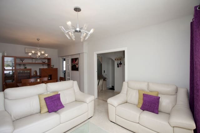 3 soveværelse Byhus til salg i Nerja med swimmingpool - € 498.000 (Ref: 9207760)