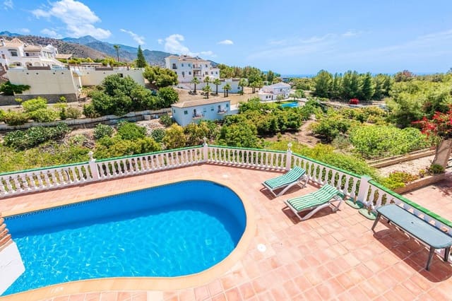 5 chambre Villa/Maison à vendre à Nerja avec piscine garage - 945 000 € (Ref: 9235489)
