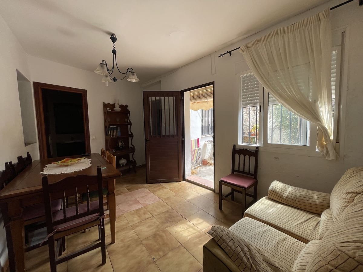 5 soveværelse Byhus til salg i Maro - € 420.000 (Ref: 9246150)