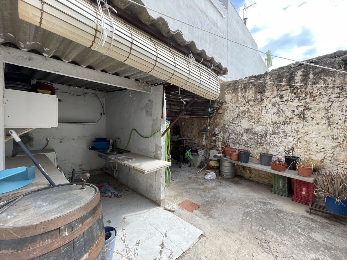 5 soveværelse Byhus til salg i Maro - € 420.000 (Ref: 9246150)