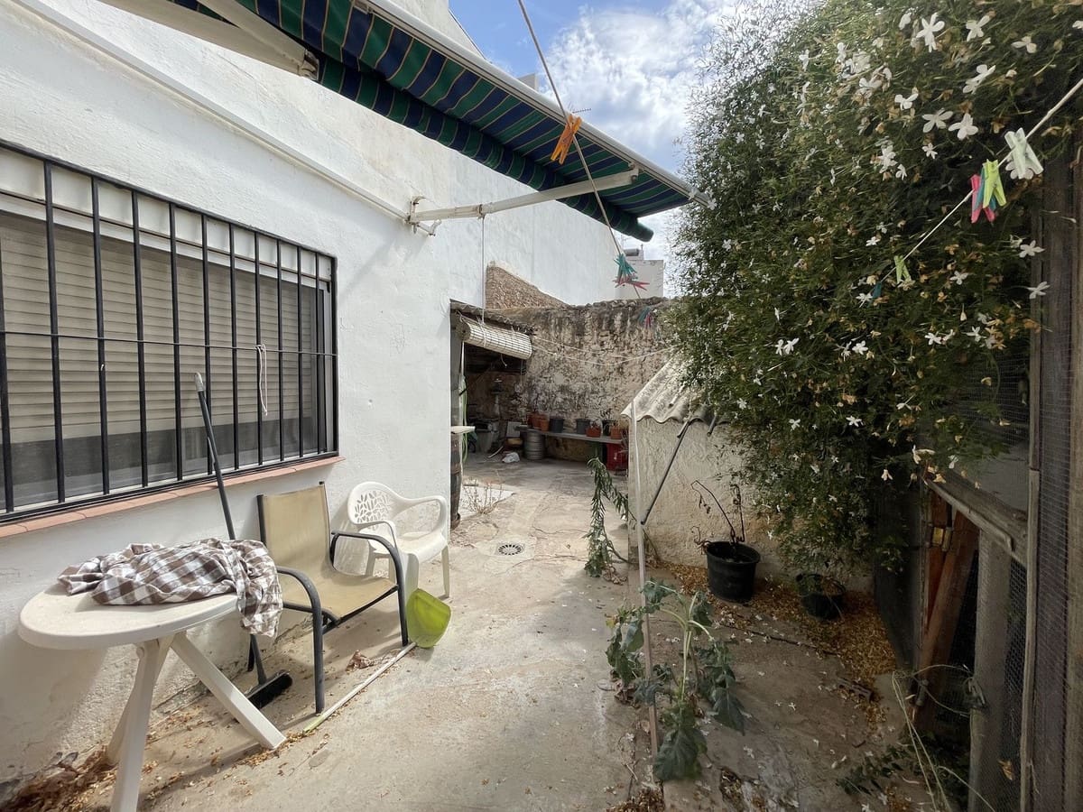 5 bedroom Townhouse for sale in Maro - € 385,000 (Ref: 9246150)