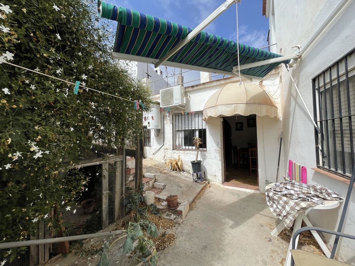 5 bedroom Townhouse for sale in Maro - € 385,000 (Ref: 9246150)