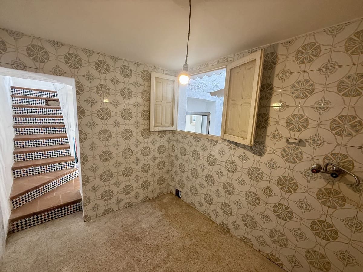 Casa de 3 habitaciones en Frigiliana en venta - 295.000 € (Ref: 9261920)