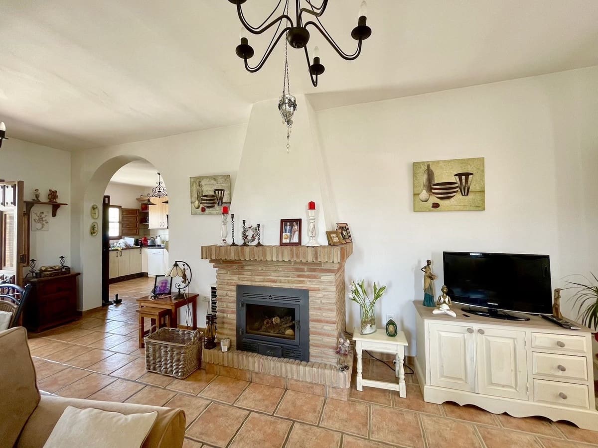 3 soverom Villa til salgs i Periana med svømmebasseng - € 395 000 (Ref: 9261921)