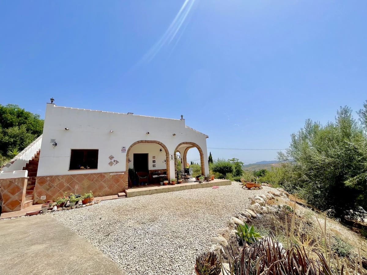 3 soverom Villa til salgs i Periana med svømmebasseng - € 395 000 (Ref: 9261921)