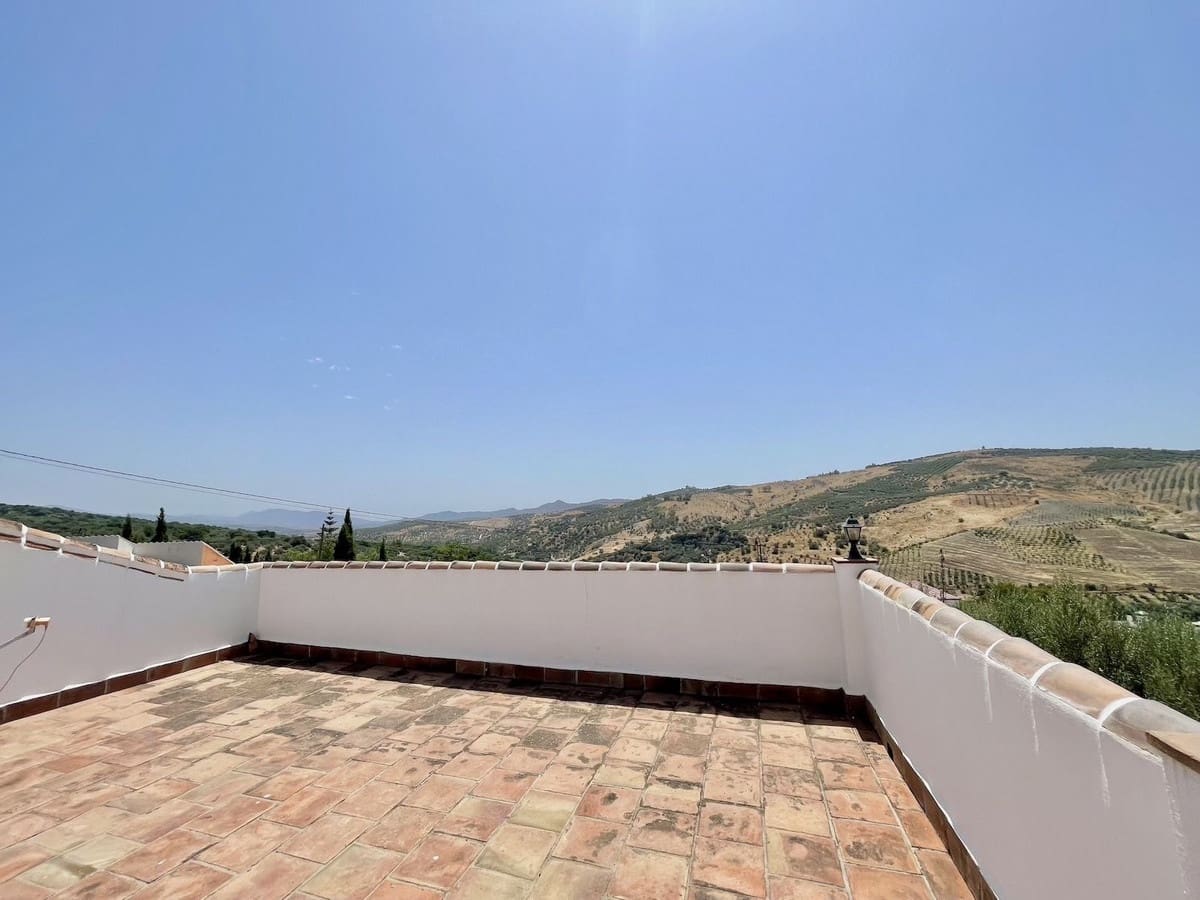 3 bedroom Villa for sale in Periana with pool - € 364,950 (Ref: 9261921)