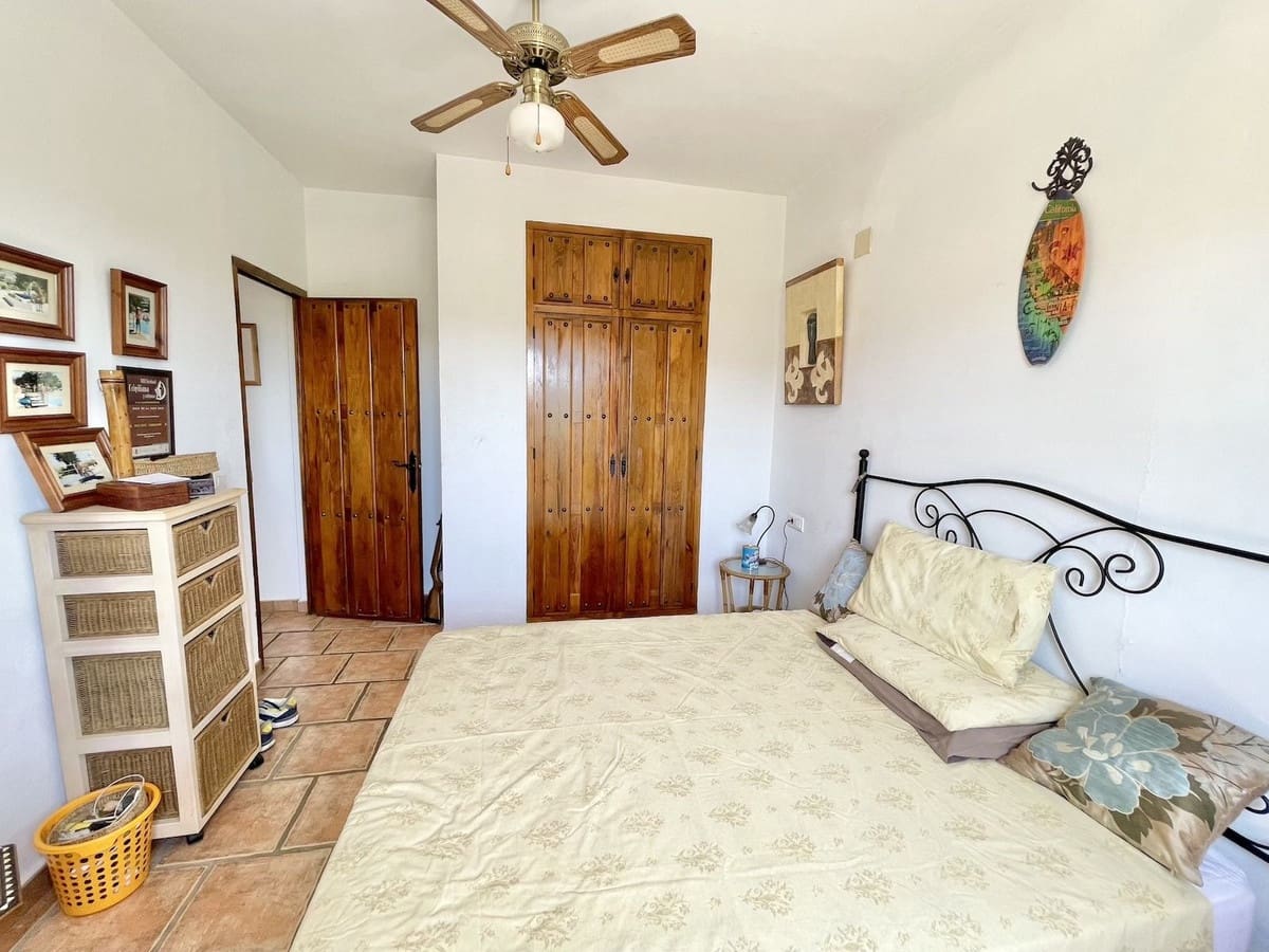 3 bedroom Villa for sale in Periana with pool - € 364,950 (Ref: 9261921)