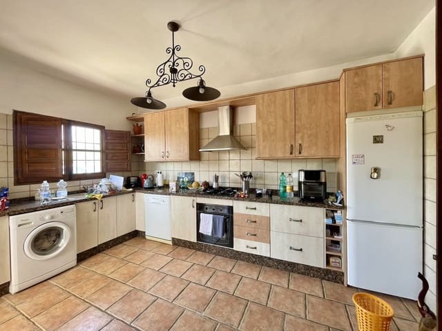 3 bedroom Villa for sale in Periana with pool - € 364,950 (Ref: 9261921)