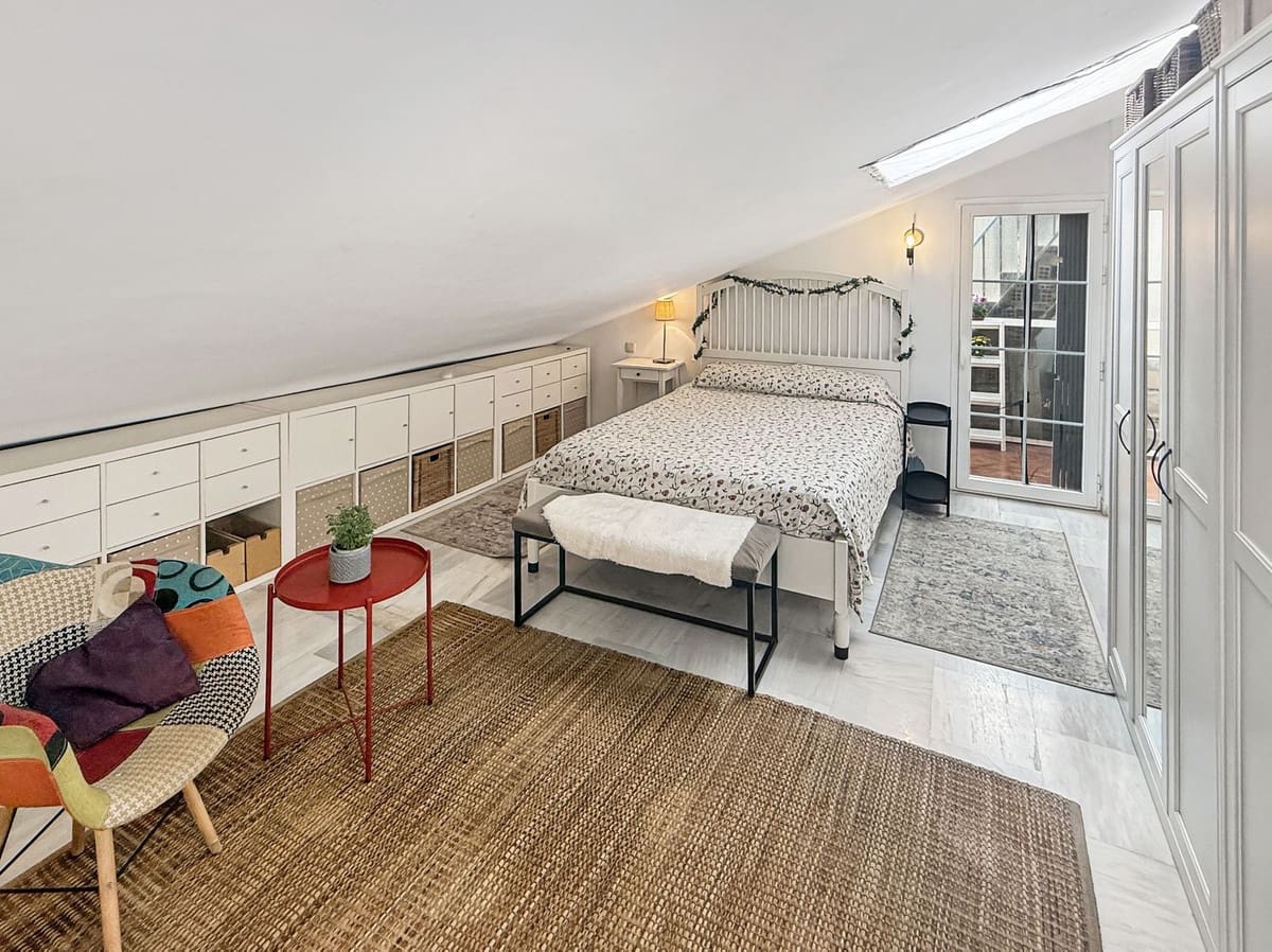 2 bedroom Apartment for sale in Algarrobo Costa - € 279,000 (Ref: 9354550)