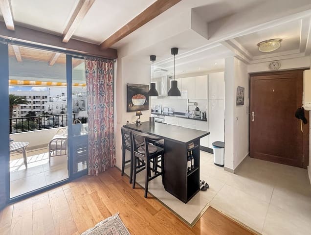 2 soverom Penthouse til salgs i Nerja med svømmebasseng - € 475 000 (Ref: 9372374)