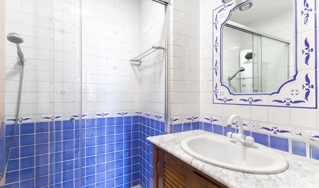 2 soverom Penthouse til salgs i Nerja med svømmebasseng - € 475 000 (Ref: 9372374)