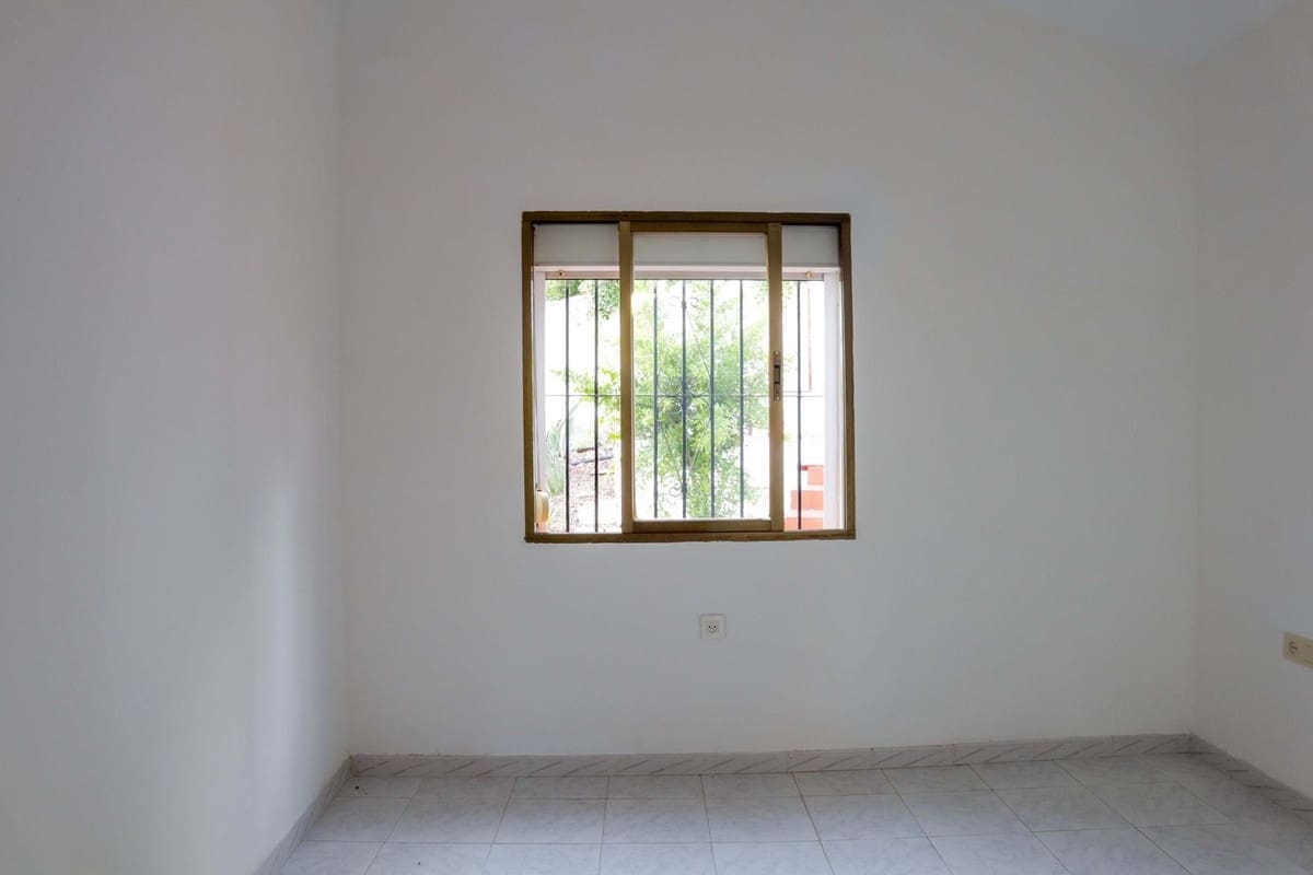 4 sypialnia Willa na sprzedaż w Torrox z garażem - 379 000 € (Ref: 9389963)