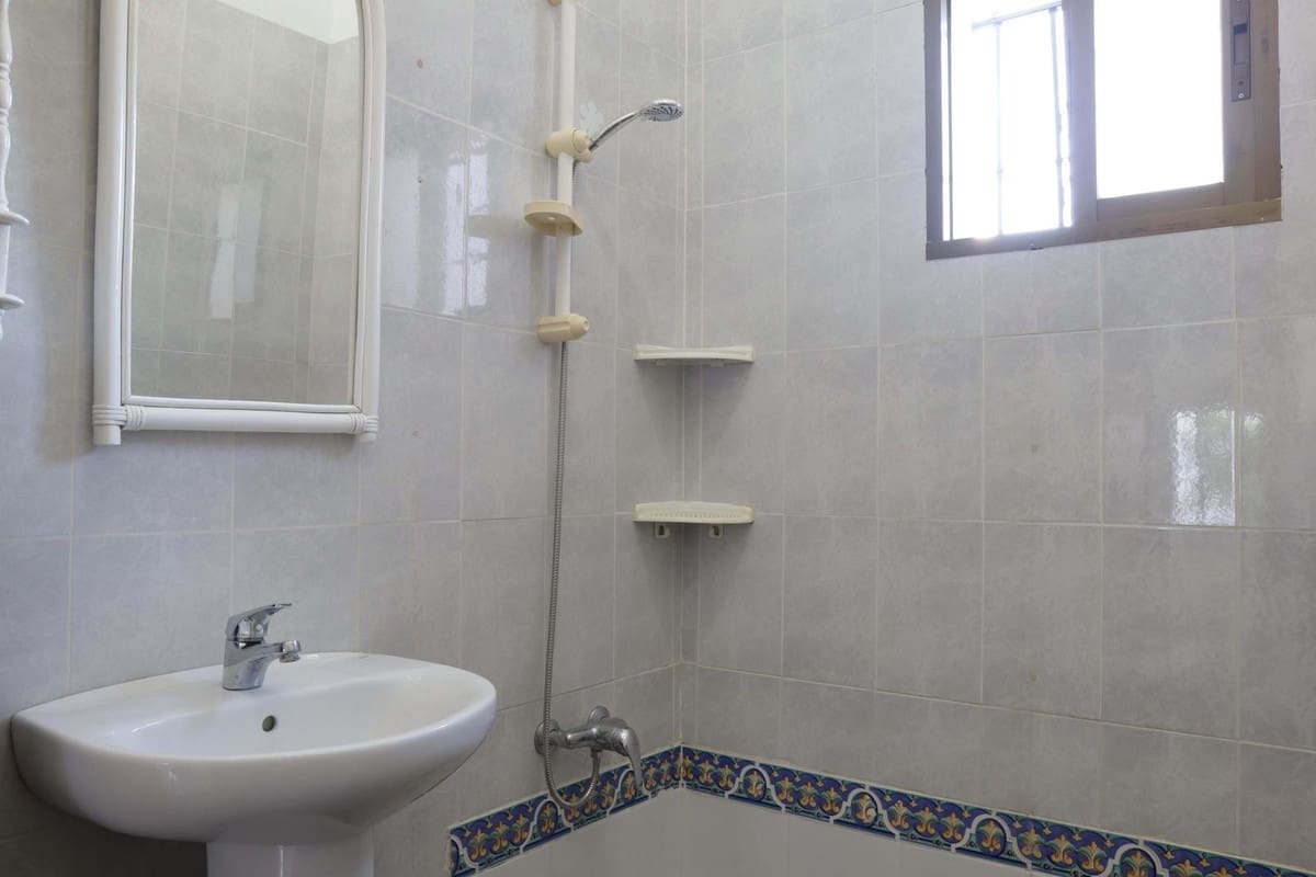 4 sypialnia Willa na sprzedaż w Torrox z garażem - 379 000 € (Ref: 9389963)