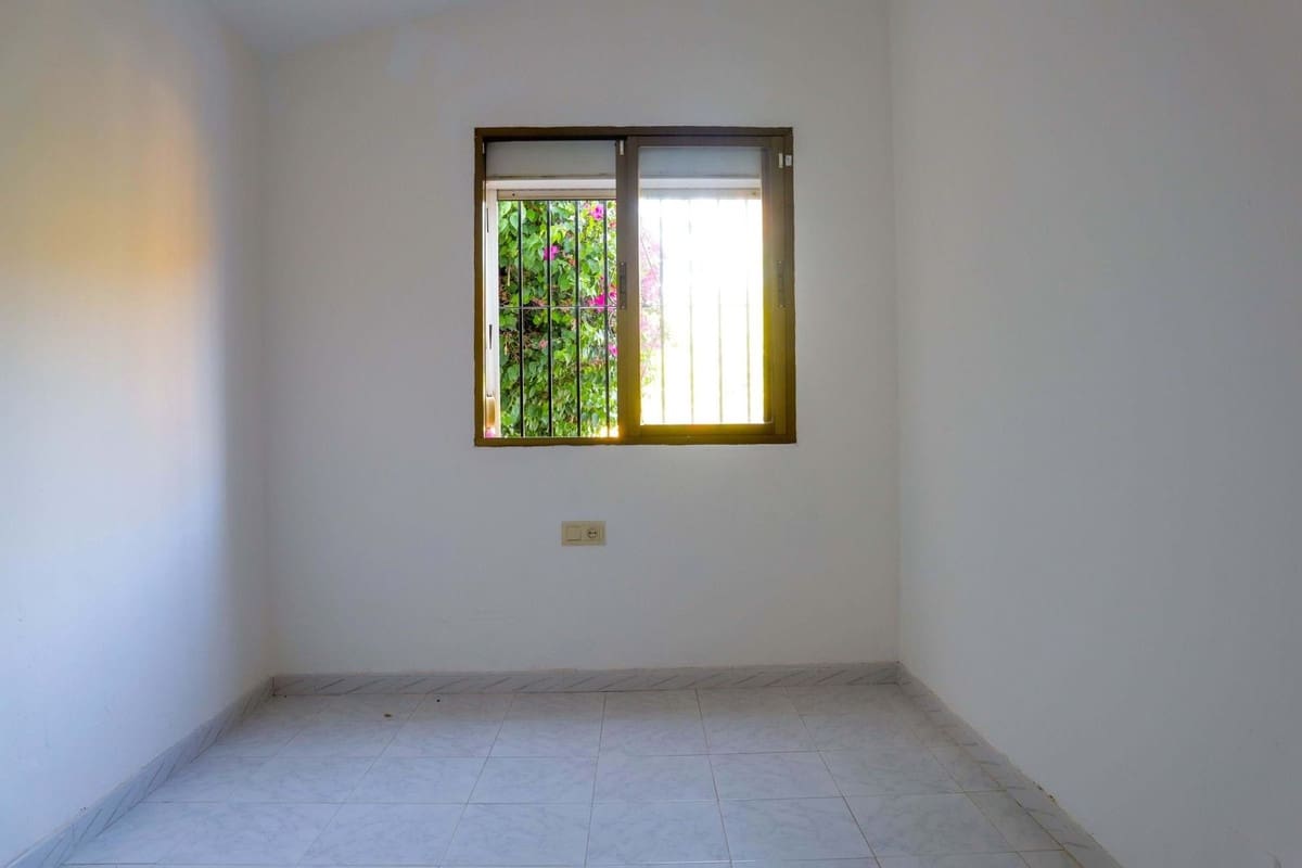 4 sypialnia Willa na sprzedaż w Torrox z garażem - 379 000 € (Ref: 9389963)