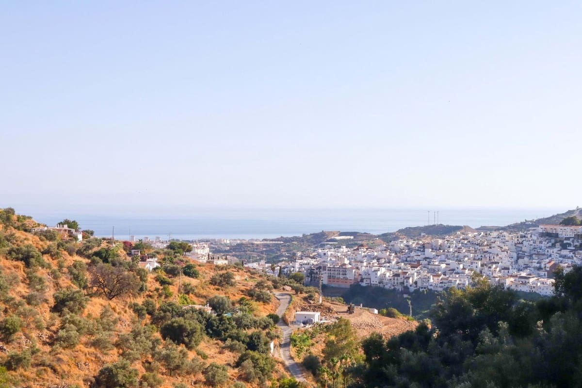 4 sypialnia Willa na sprzedaż w Torrox z garażem - 379 000 € (Ref: 9389963)