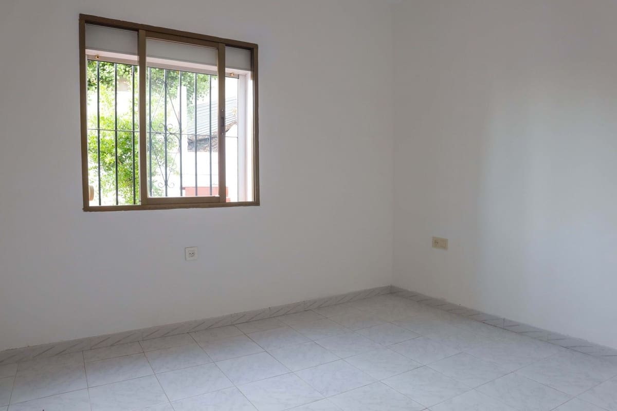 4 sypialnia Willa na sprzedaż w Torrox z garażem - 379 000 € (Ref: 9389963)