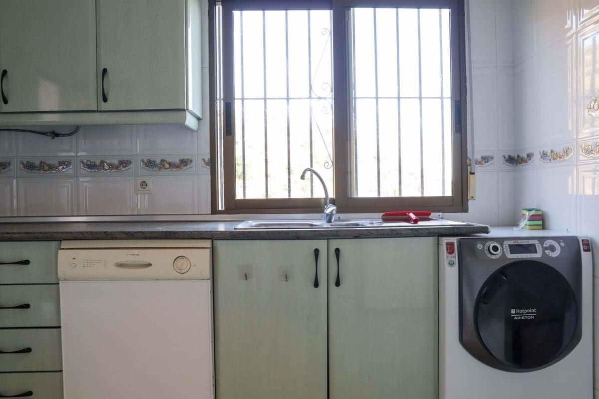 4 sypialnia Willa na sprzedaż w Torrox z garażem - 379 000 € (Ref: 9389963)