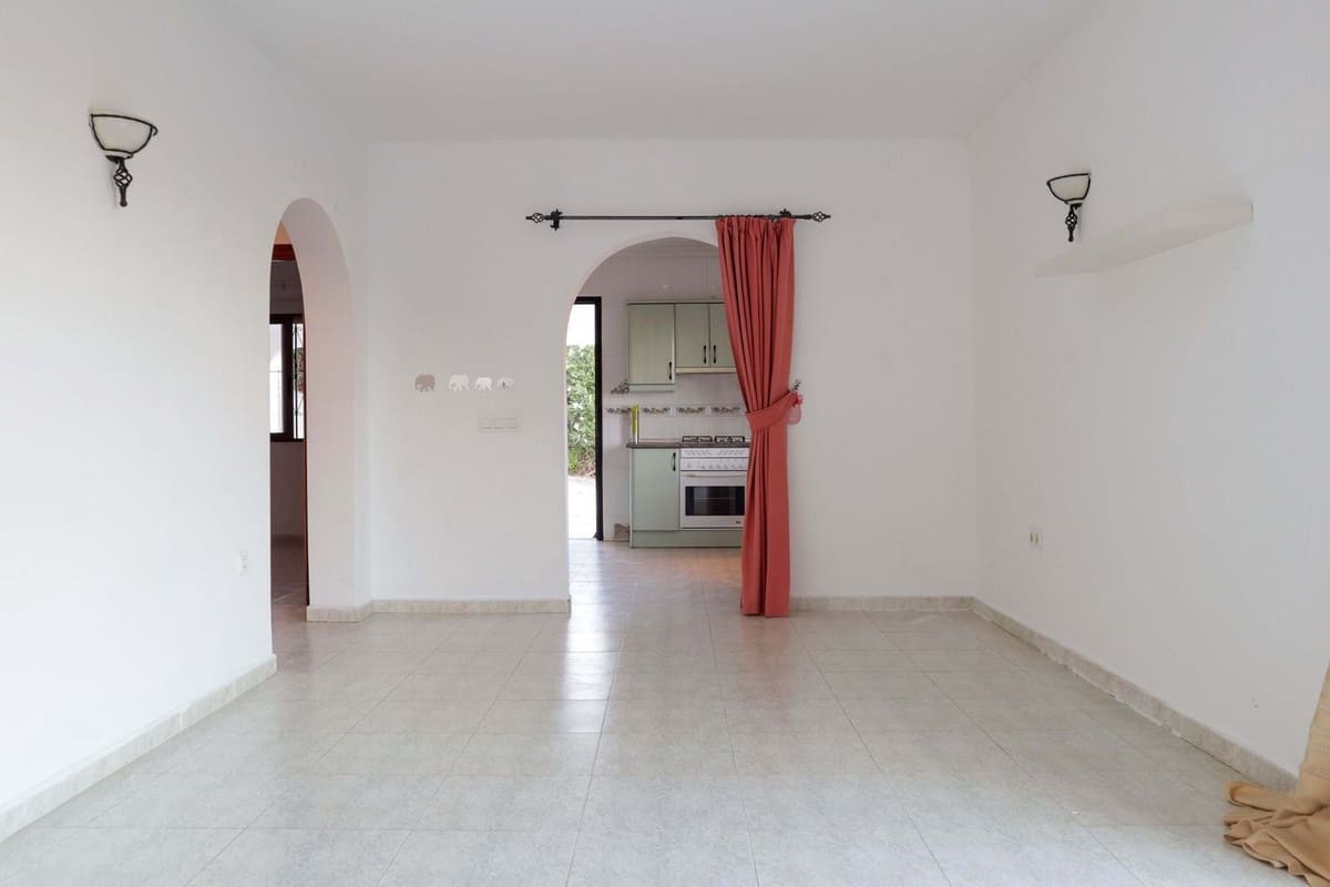 4 sypialnia Willa na sprzedaż w Torrox z garażem - 379 000 € (Ref: 9389963)