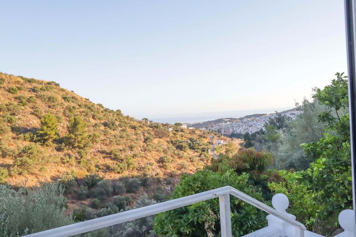 4 sypialnia Willa na sprzedaż w Torrox z garażem - 379 000 € (Ref: 9389963)