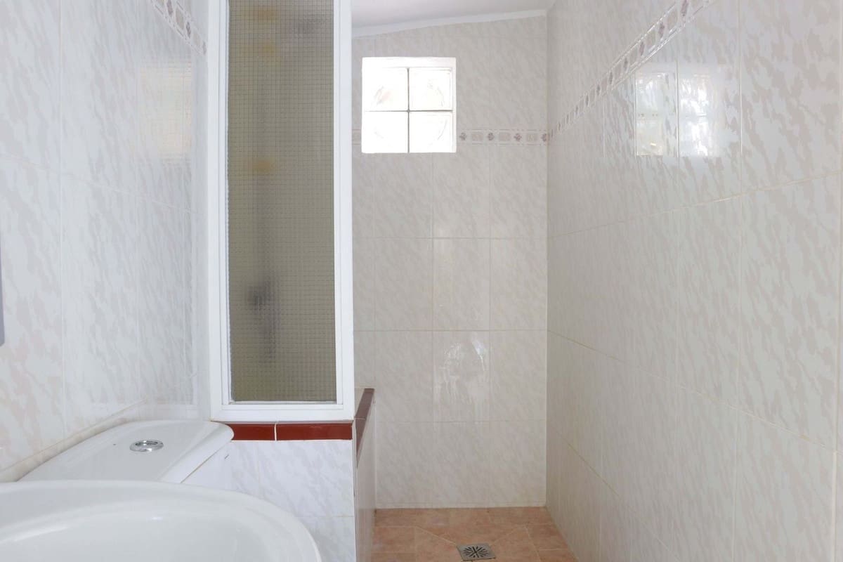 4 soveværelse Villa til salg i Torrox med garage - € 355.000 (Ref: 9389963)