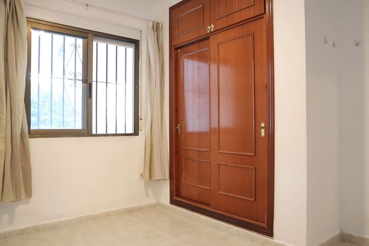 4 soveværelse Villa til salg i Torrox med garage - € 355.000 (Ref: 9389963)