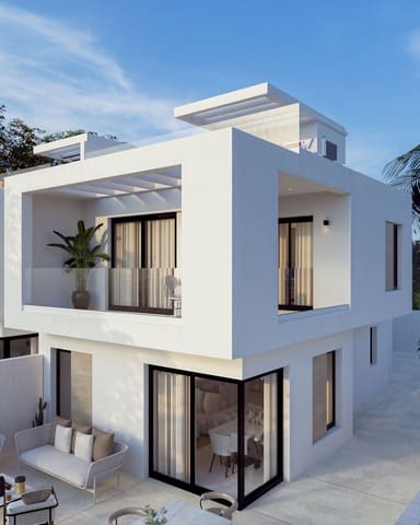4 slaapkamer Villa te koop in Nerja met zwembad garage - € 875.000 (Ref: 9432343)