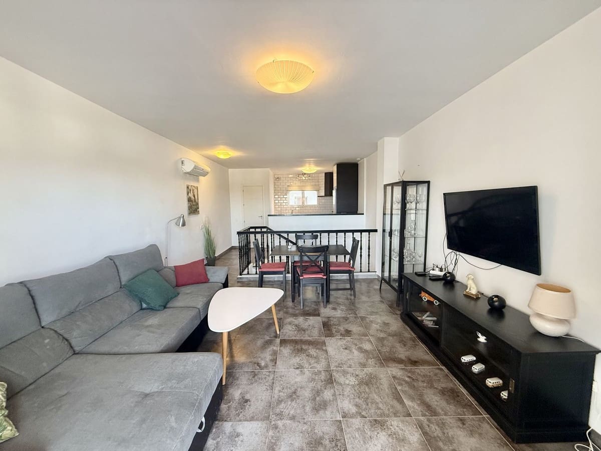 3 soverom Hus til salgs i Nerja med svømmebasseng garasje - € 349 000 (Ref: 9539673)