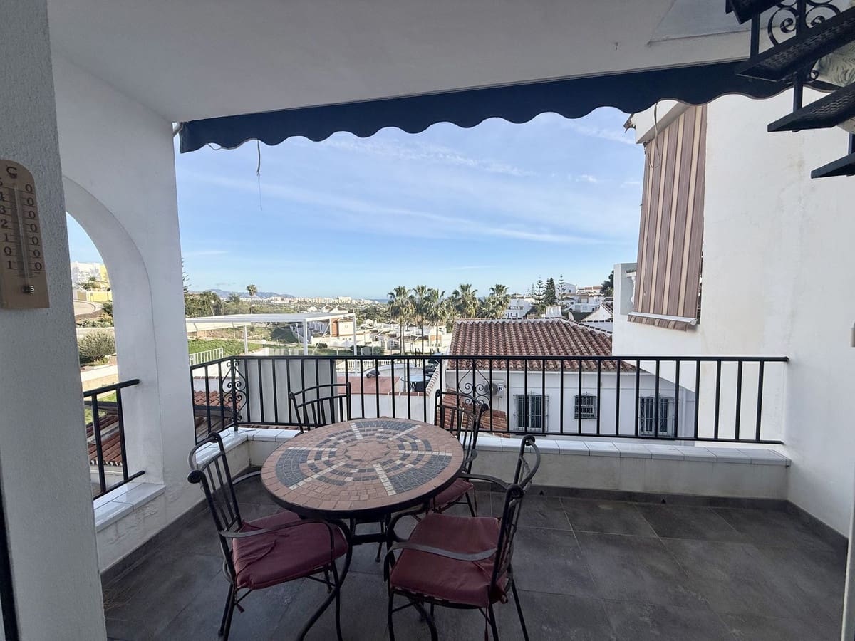 3 soverom Hus til salgs i Nerja med svømmebasseng garasje - € 349 000 (Ref: 9539673)