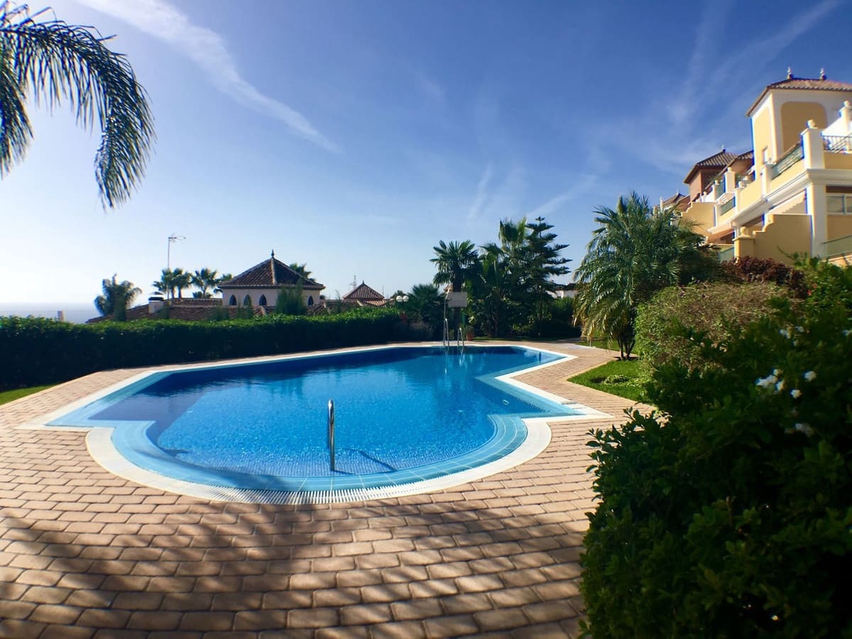 2 bedroom Apartment for sale in Nerja with pool garage - € 420,000 (Ref: 9542704)