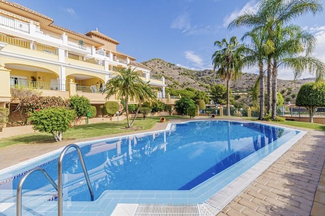 2 soverom Leilighet til salgs i Nerja med svømmebasseng garasje - € 420 000 (Ref: 9542704)