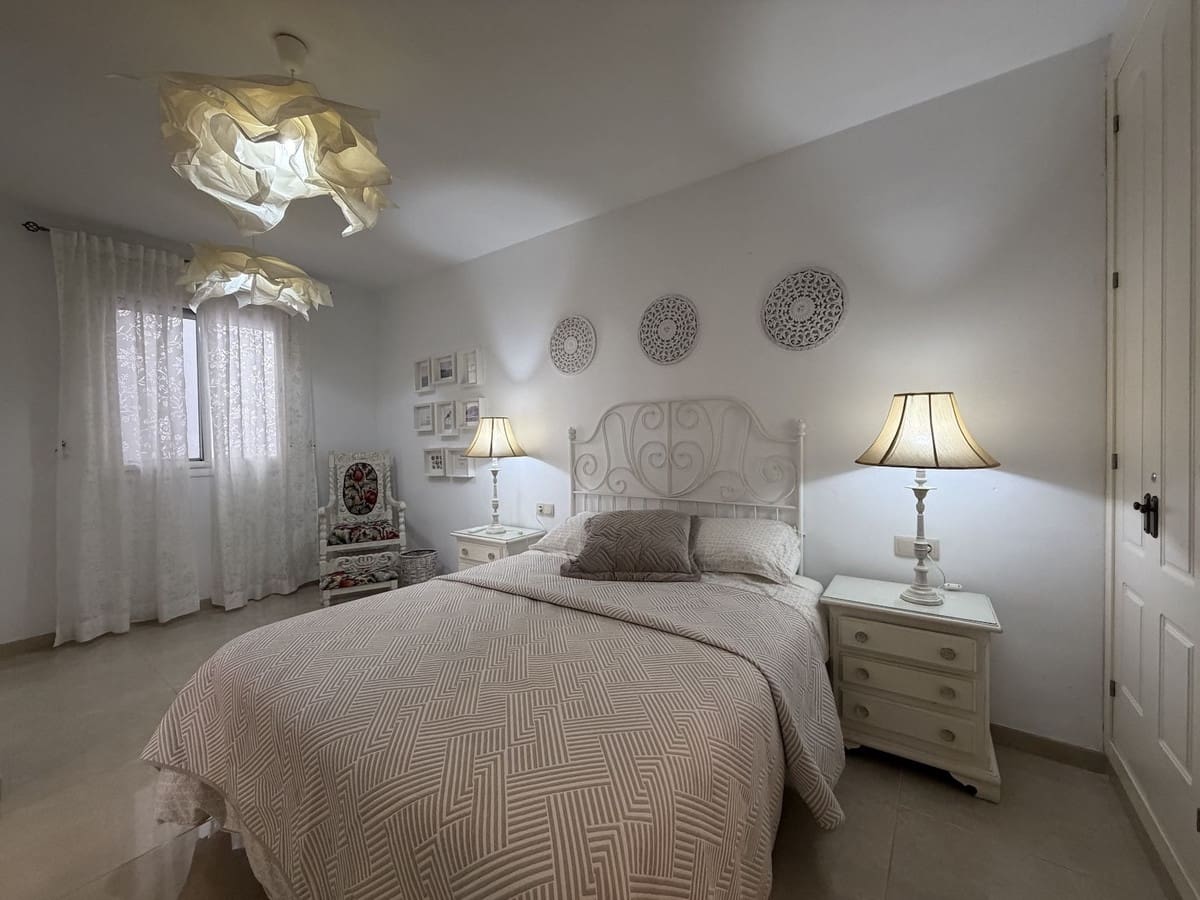 3 bedroom Villa for sale in Nerja with pool garage - € 600,000 (Ref: 9570113)