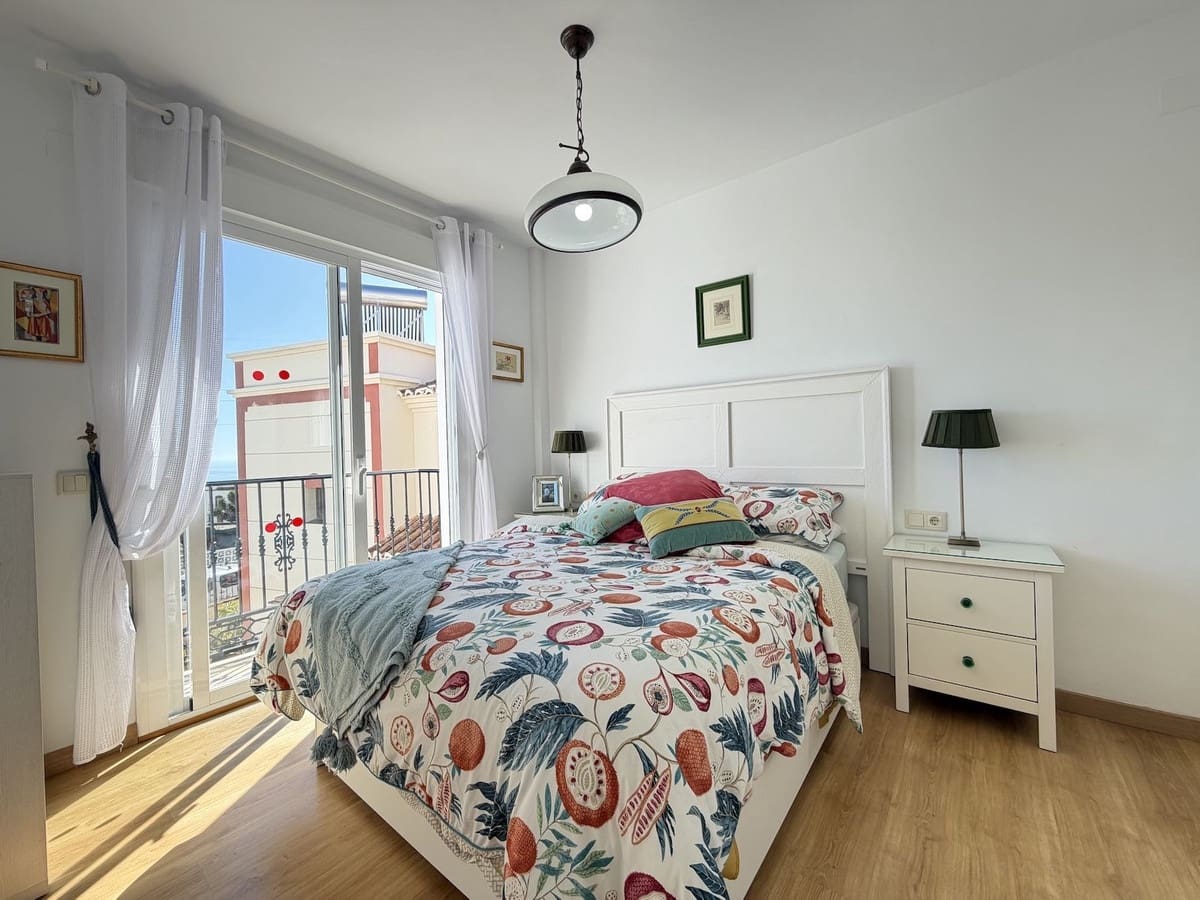 3 bedroom Villa for sale in Nerja with pool garage - € 600,000 (Ref: 9570113)