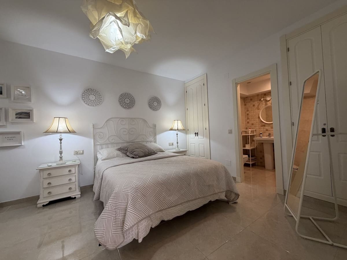 3 bedroom Villa for sale in Nerja with pool garage - € 600,000 (Ref: 9570113)