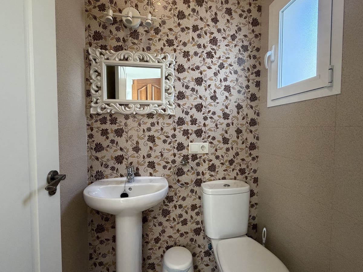 3 bedroom Villa for sale in Nerja with pool garage - € 600,000 (Ref: 9570113)