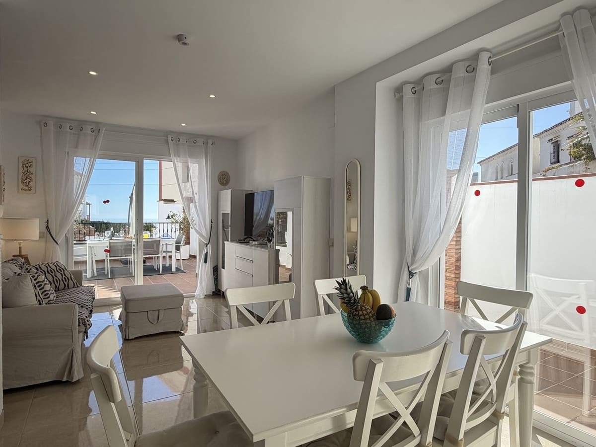 3 bedroom Villa for sale in Nerja with pool garage - € 600,000 (Ref: 9570113)